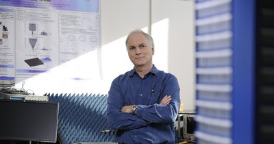 Jean-Yves Chouinard, professeur au Département de génie électrique et de génie informatique