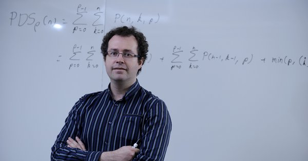Claude-Guy Quimper, professeur au Département d'informatique et de génie logiciel