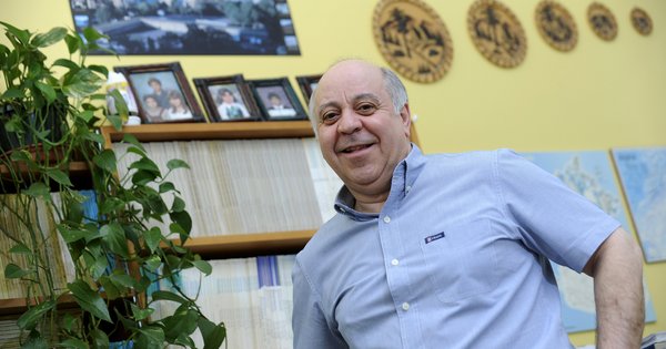Nadir Belkhiter, professeur au Département d'informatique et de génie logiciel