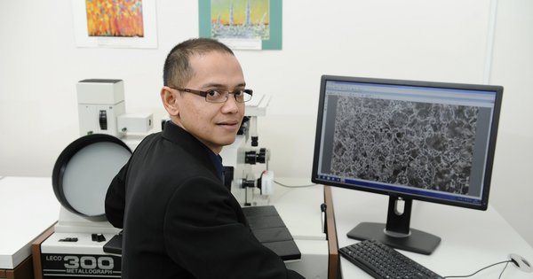 Hendra Hermawan, professeur au Département de génie des mines, de la métallurgie et des matériaux