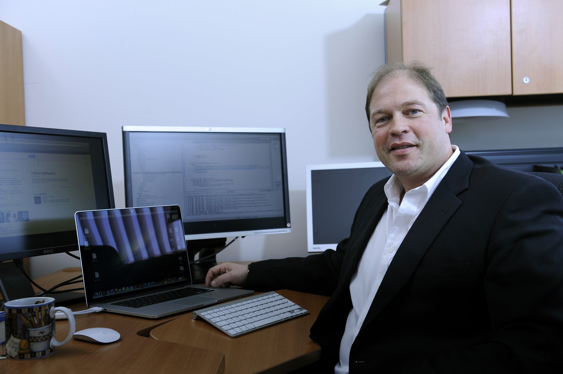 Luc Lamontagne, professeur au Département d'informatique et de génie logiciel