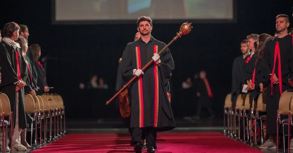 Louis-Philippe Noël, porteur de masse de la Faculté des sciences et de génie