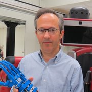 Clément Gosselin, professeur au Département de génie mécanique
