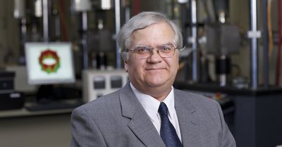 Michel Guillot, professeur au Département de génie mécanique