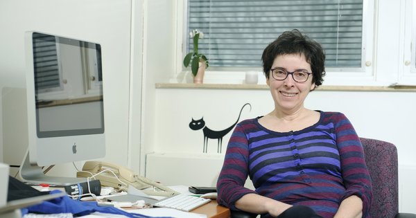 Line Baribeau, professeure au Département de mathématiques et de statistique Line Baribeau, professeure au Département de mathématiques et de statistique