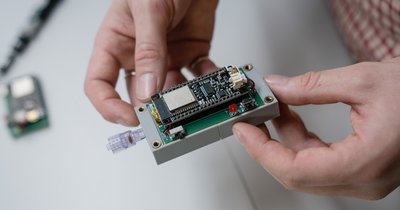 AccuTrack, un produit OpSens conçu par un étudiant à la Faculté des sciences et de génie