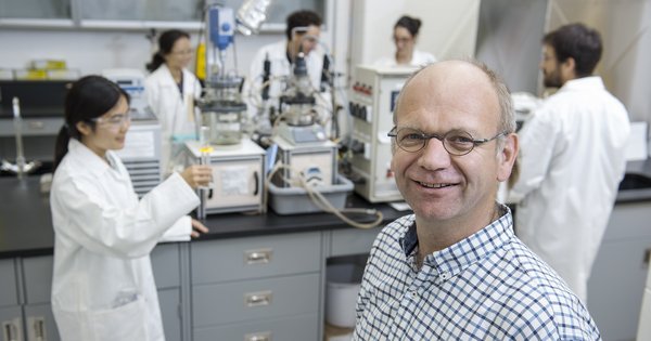 Peter Vanrolleghem, professeur au Département de génie civil et de génie des eaux