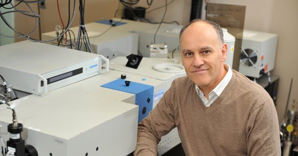 Denis Boudreau, professeur au Département de chimie